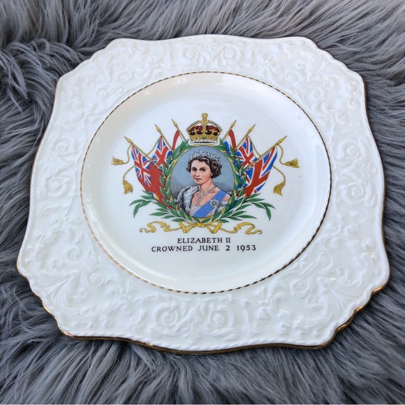 Queen Elizabeth II Cabinet Plate 1953 - Picture 5 of 7
